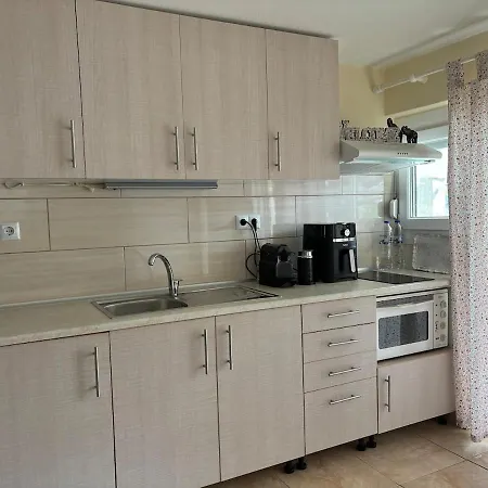 Sofies Apartmán Néa Péramos